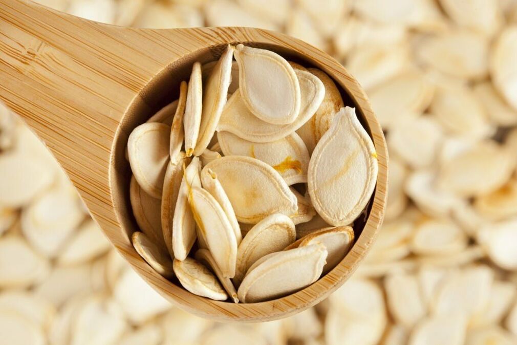 I semi di zucca sono un rimedio popolare popolare per il trattamento della prostatite cronica